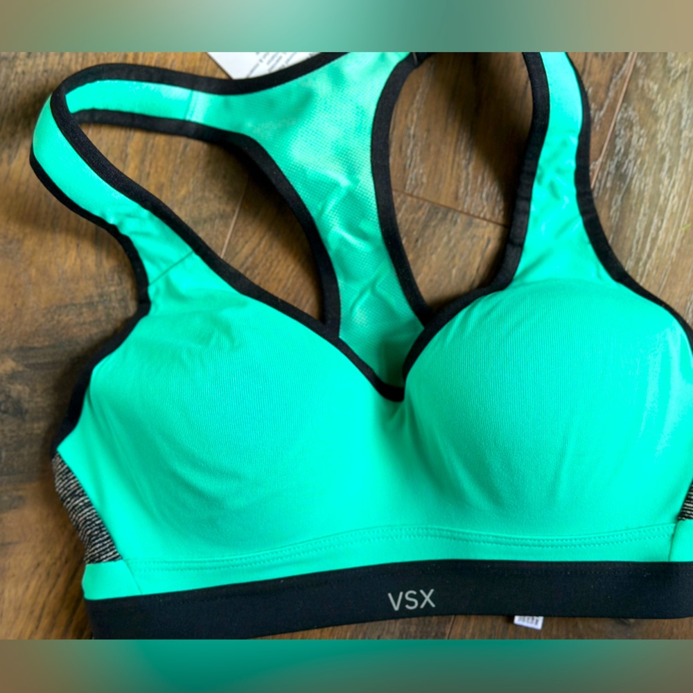 Victoria’s Secret Incredible Sports Bra